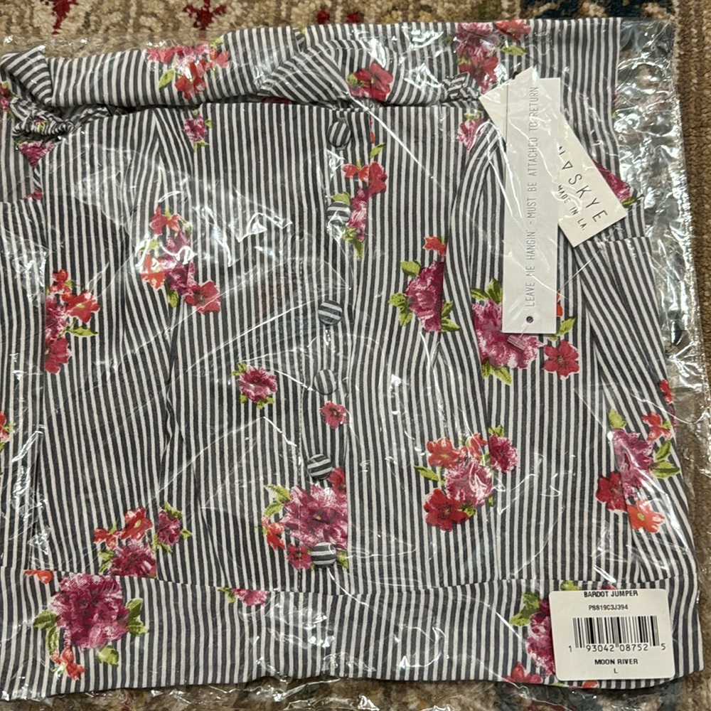 NWT Flynn Skye Bardot jumper moon river sizes medium and large - Picture 7 of 7